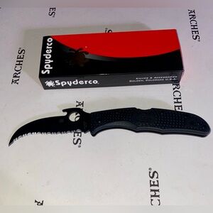 SPYDERCO MATRIARCH® 2 FRN EMERSON OPENER BLACK BLADE

C12BBK2W